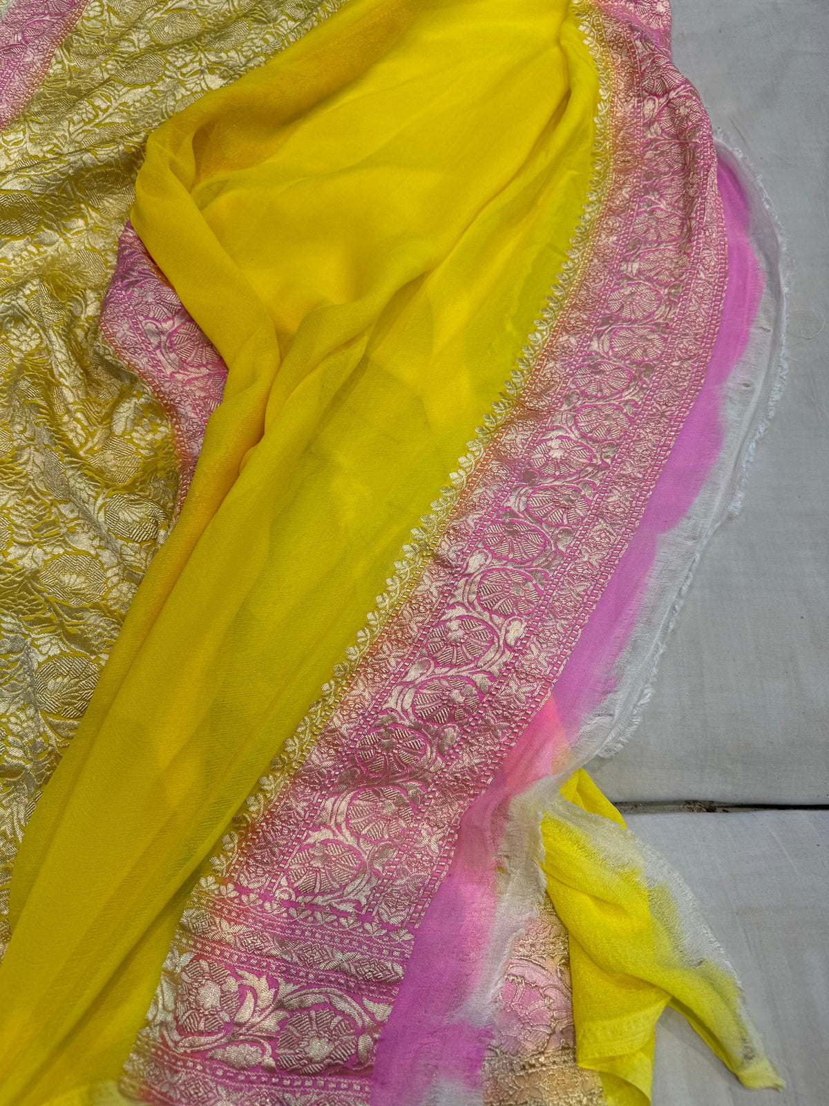 Rangkaat Zigzag Banarasi Pure Khaddi Georgette Silk Saree