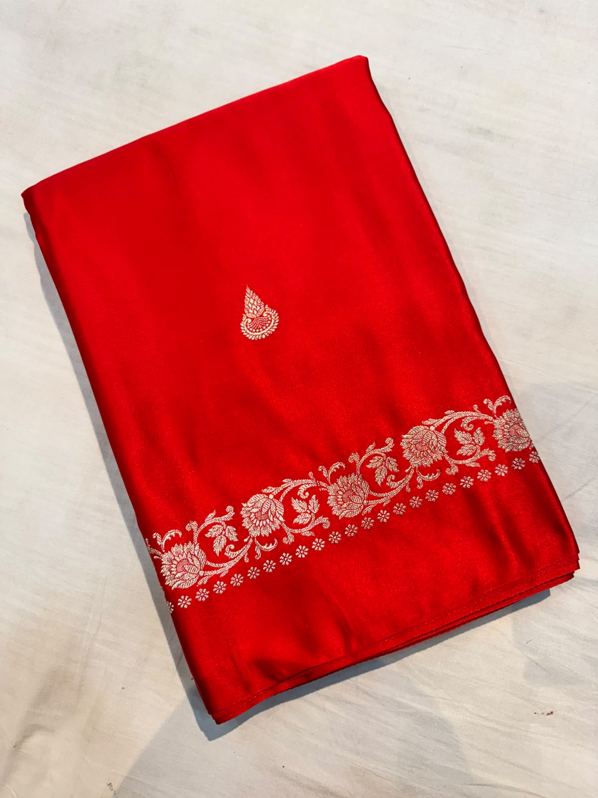 Red Buti Handloom Banarasi Mashru Silk Saree