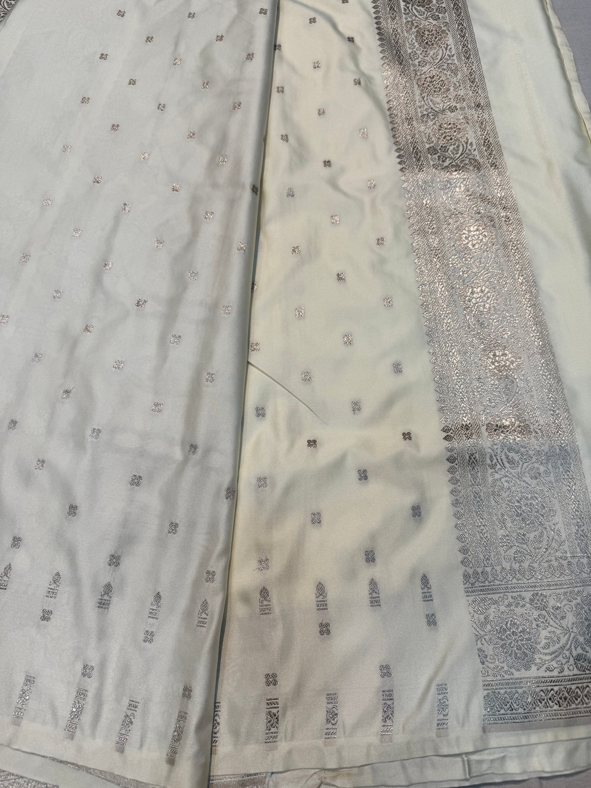 White Soft Semi Banarasi Mashru Silk Saree