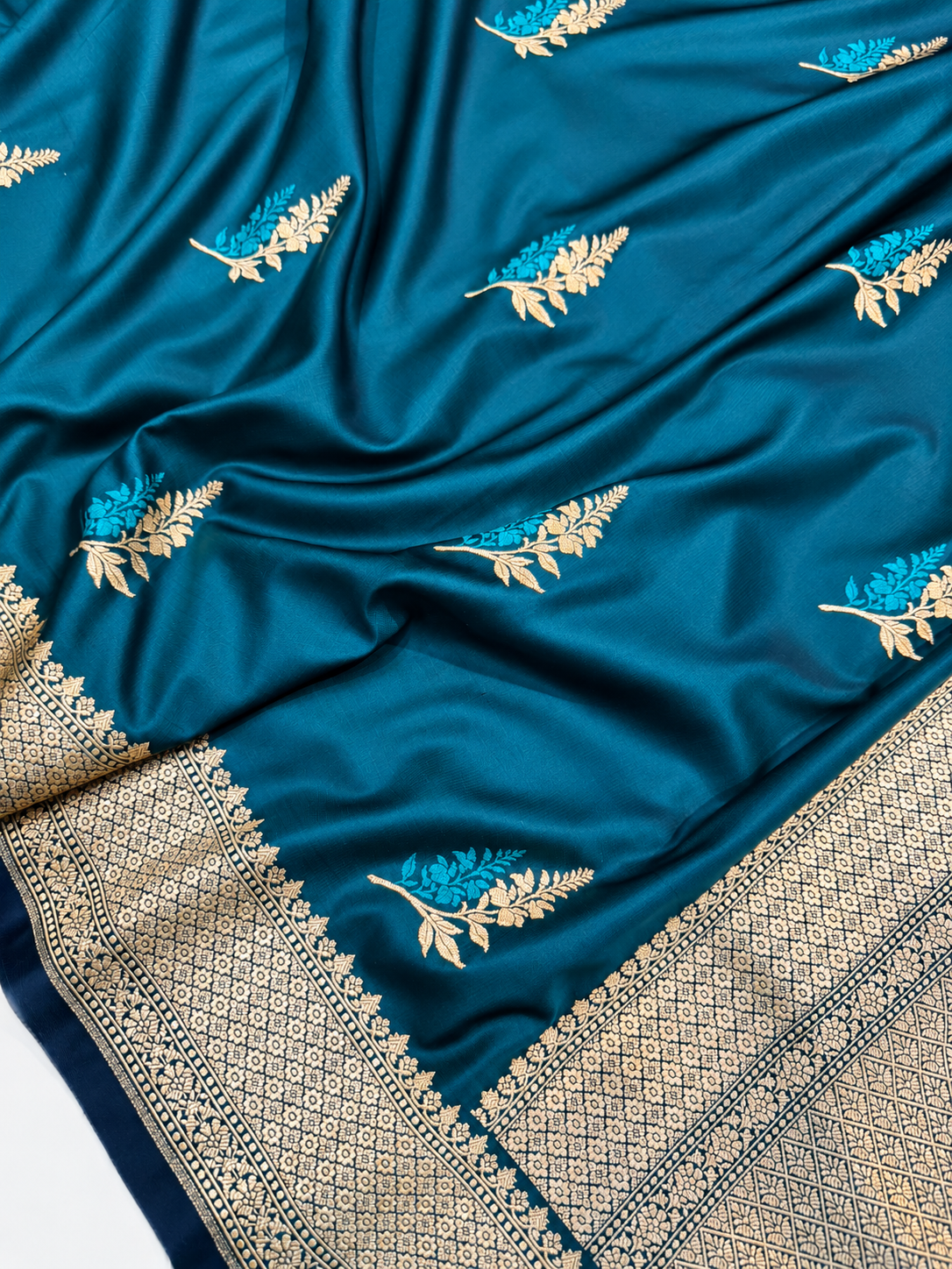 Teal Blue Resham Buta Handloom Banarasi Mashru Silk Saree